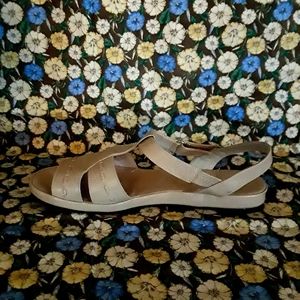 NWOT Life Stride Beige Sandals